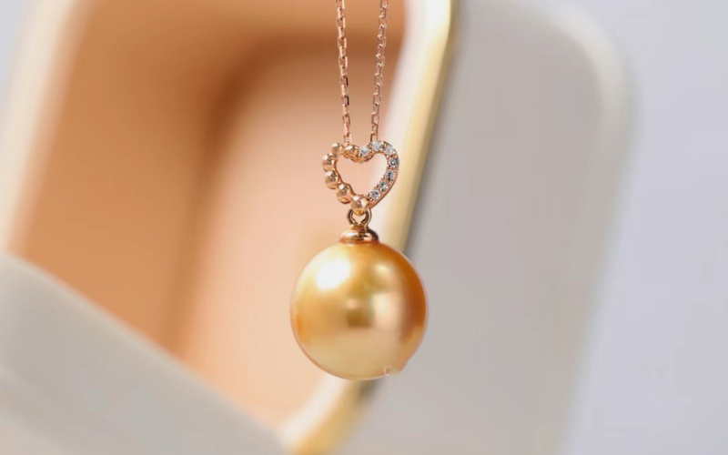 Vì sao mua trang sức Platin kim cương vào tháng giáng sinh và đầu năm mới lại may mắn