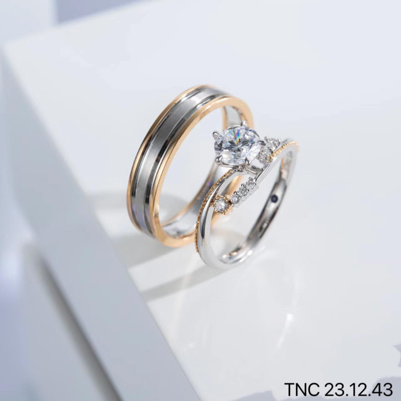 Nữ đeo nhẫn cưới tay trái được không? Cách để tìm nhẫn cưới ưng ý