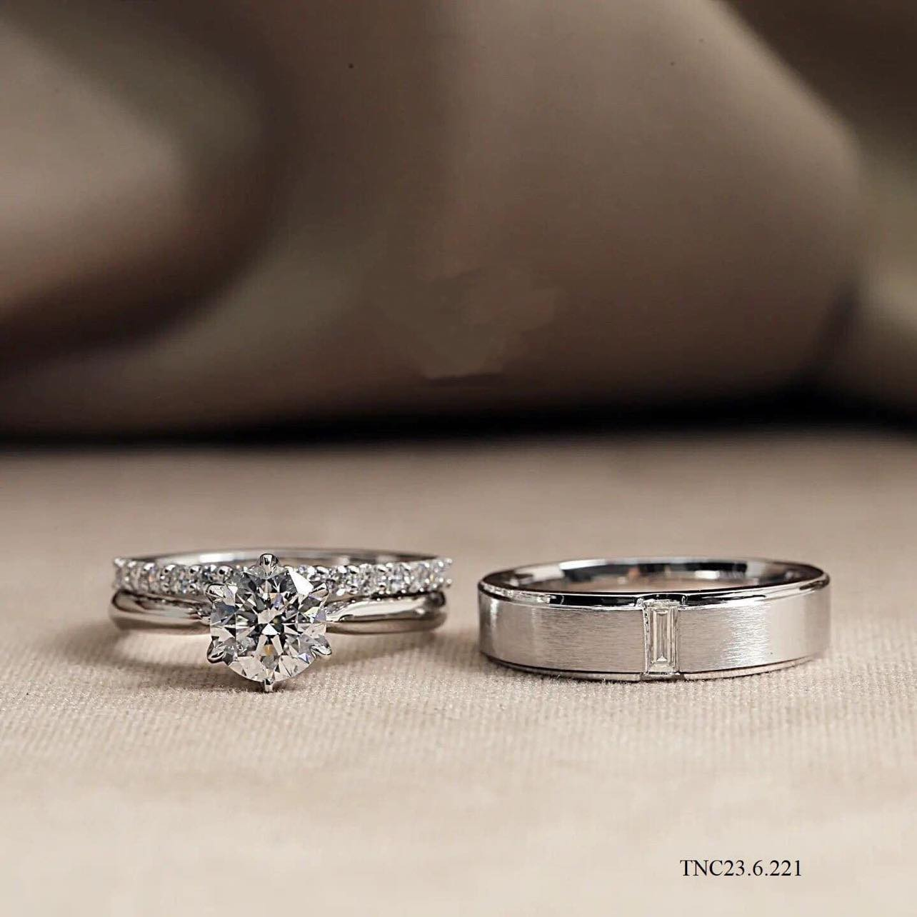 Vì sao cặp đôi giới thượng lưu chọn Platin - Kim cương làm nhẫn cưới ?