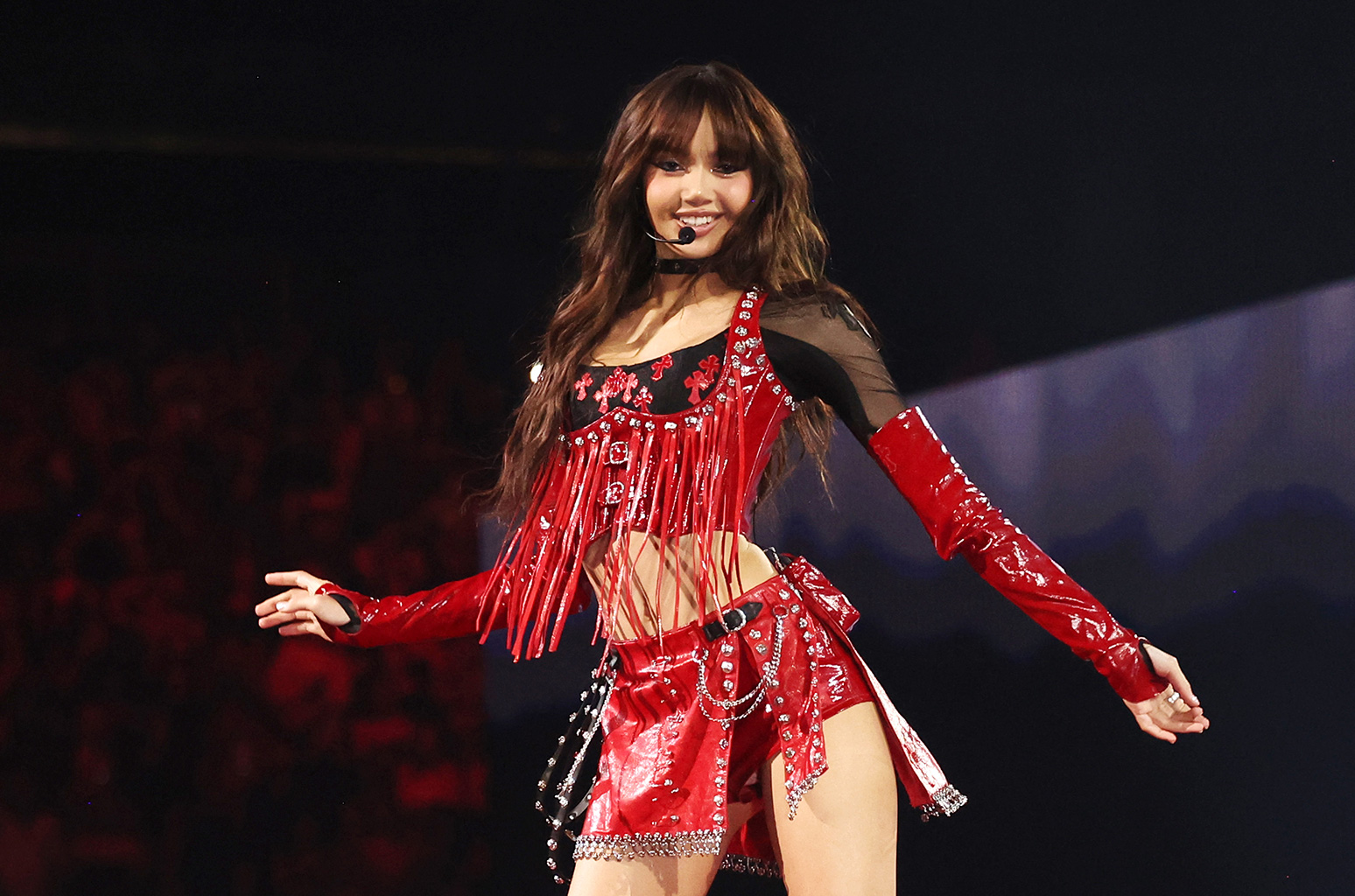 LISA diện 'New Woman' và 'Rockstar' tại VMAs