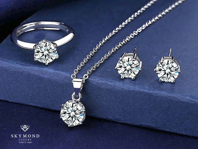 BST Shining Love: Quyền lực tột đỉnh của sự tinh tế