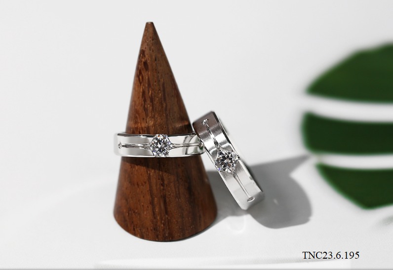 nhan-cuoi-platin-gan-kim-cuong