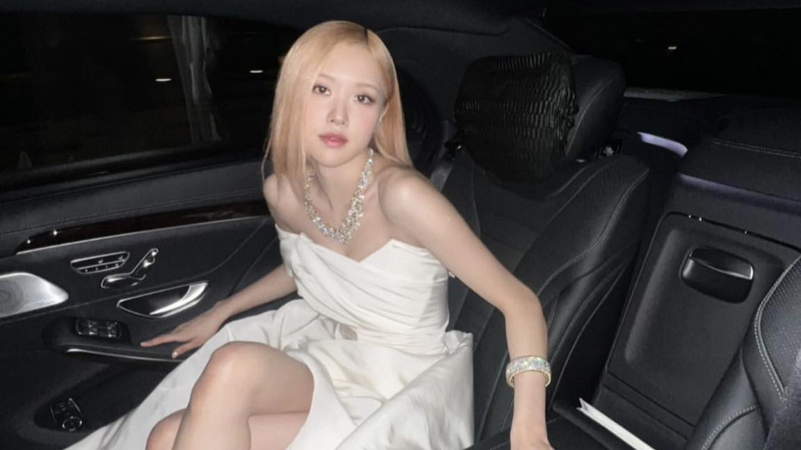 Thời trang của Rosé trong “Number One Girl” đã kết nối liền mạch với “APT.” thế nào?