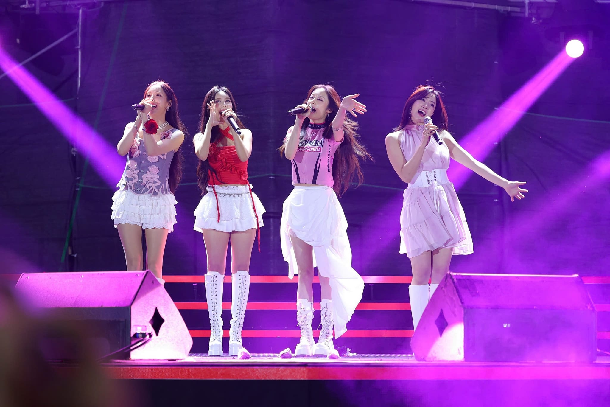 Trở lại Việt Nam sau 7 năm, thời trang của T-ara đã thay đổi như thế nào?