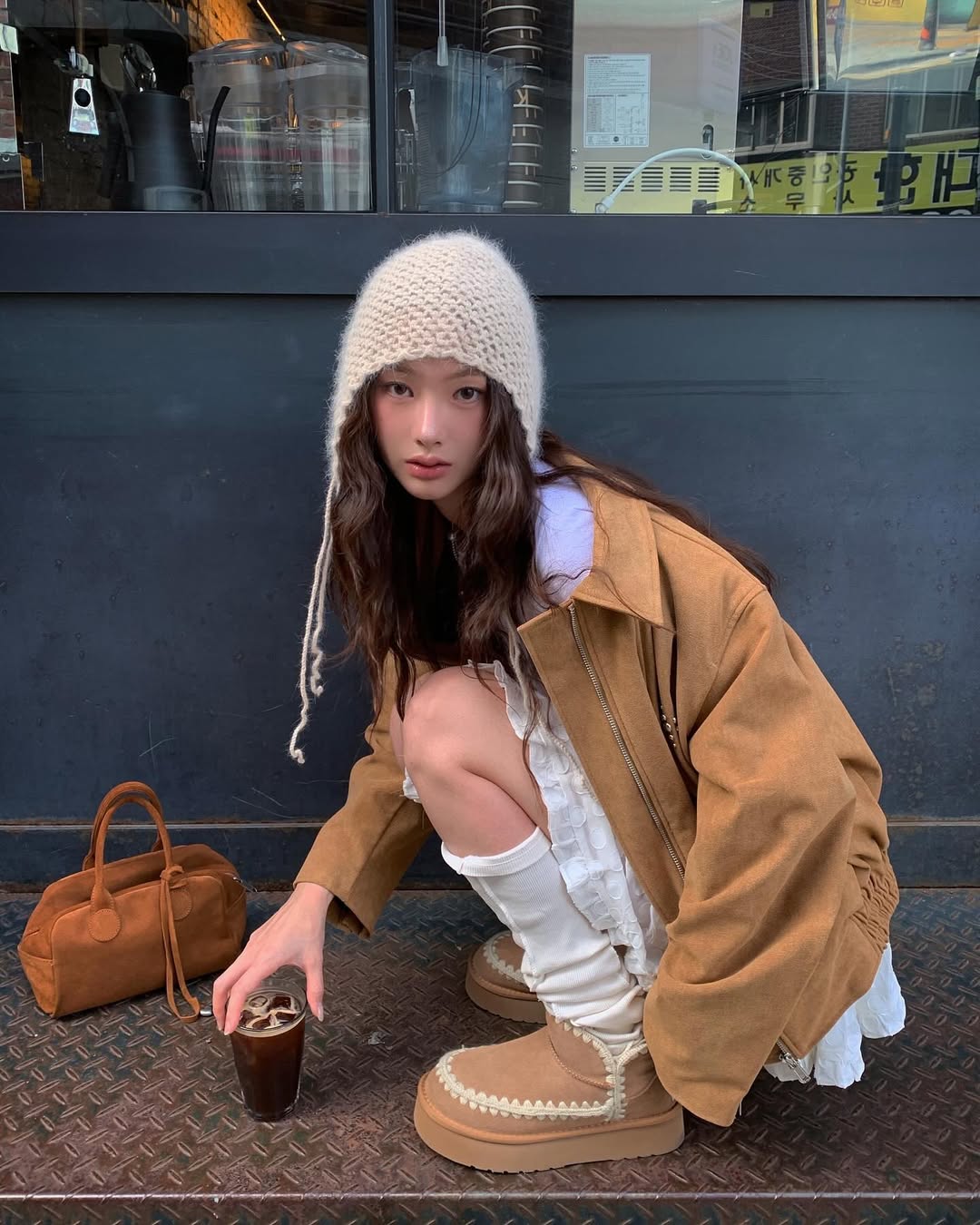 hyejxong__ diện thời trang nón 