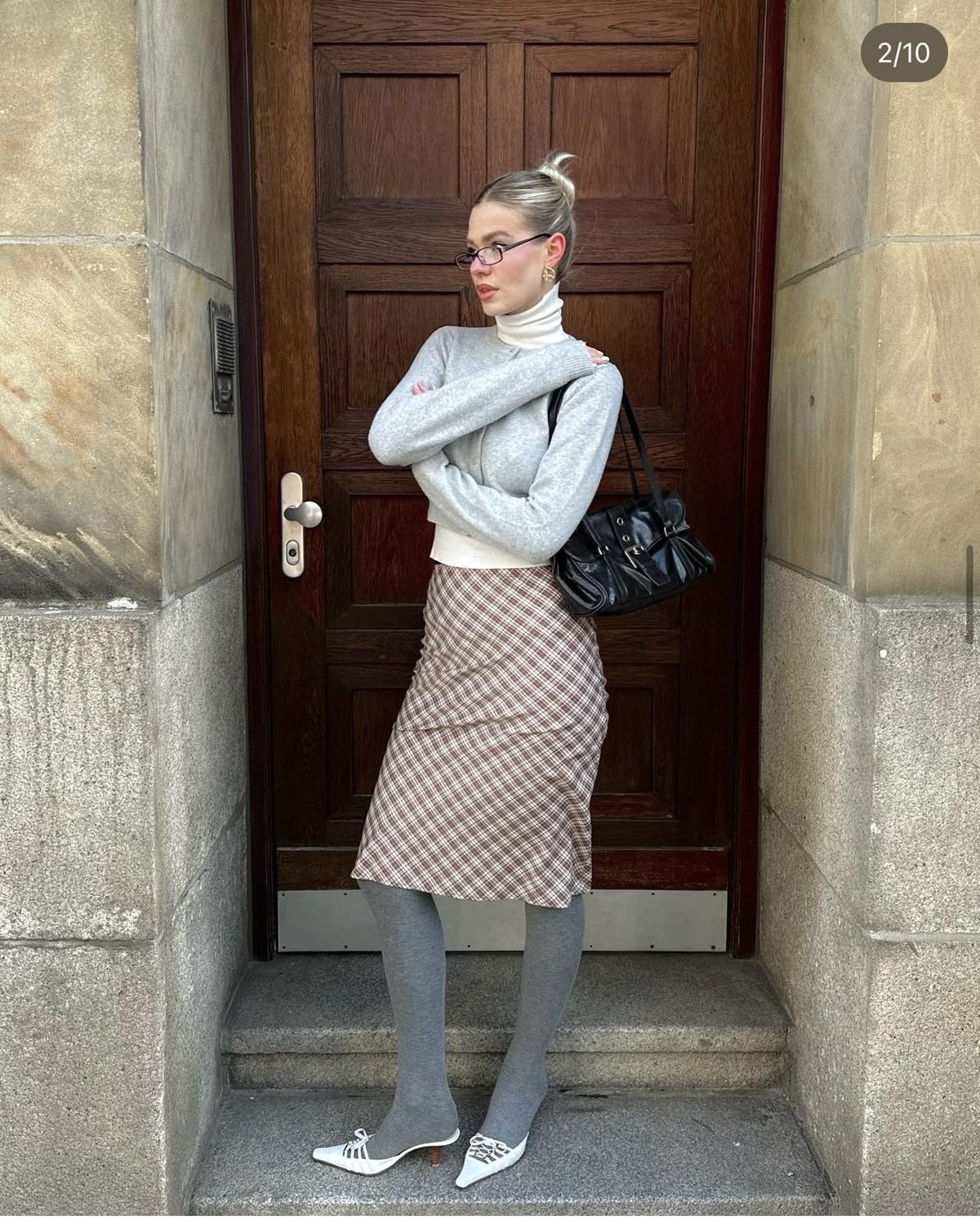 linda diện chân váy bút chì