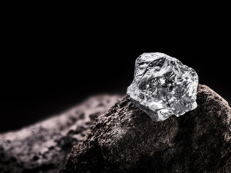 Bạch Kim Trong Trang Sức: Vẻ Đẹp Vượt Thời Gian Được Khoa Học Chứng Minh