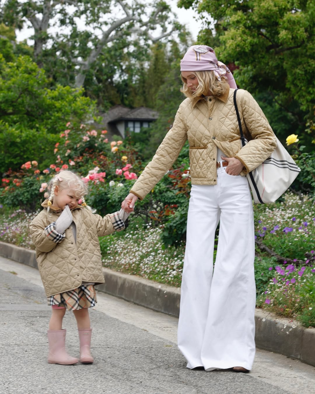 quần kaki ống rộng