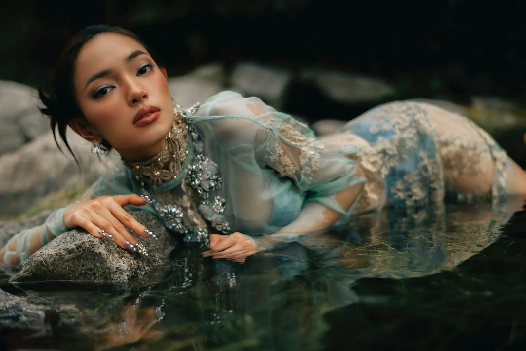 Châu Bùi mermaidcore