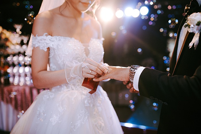 Chia Sẻ Của Cô Dâu Sài Gòn: Hành Trình Chọn Nhẫn Cưới Thiết Kế Riêng Và Lựa Chọn Skymond Luxury