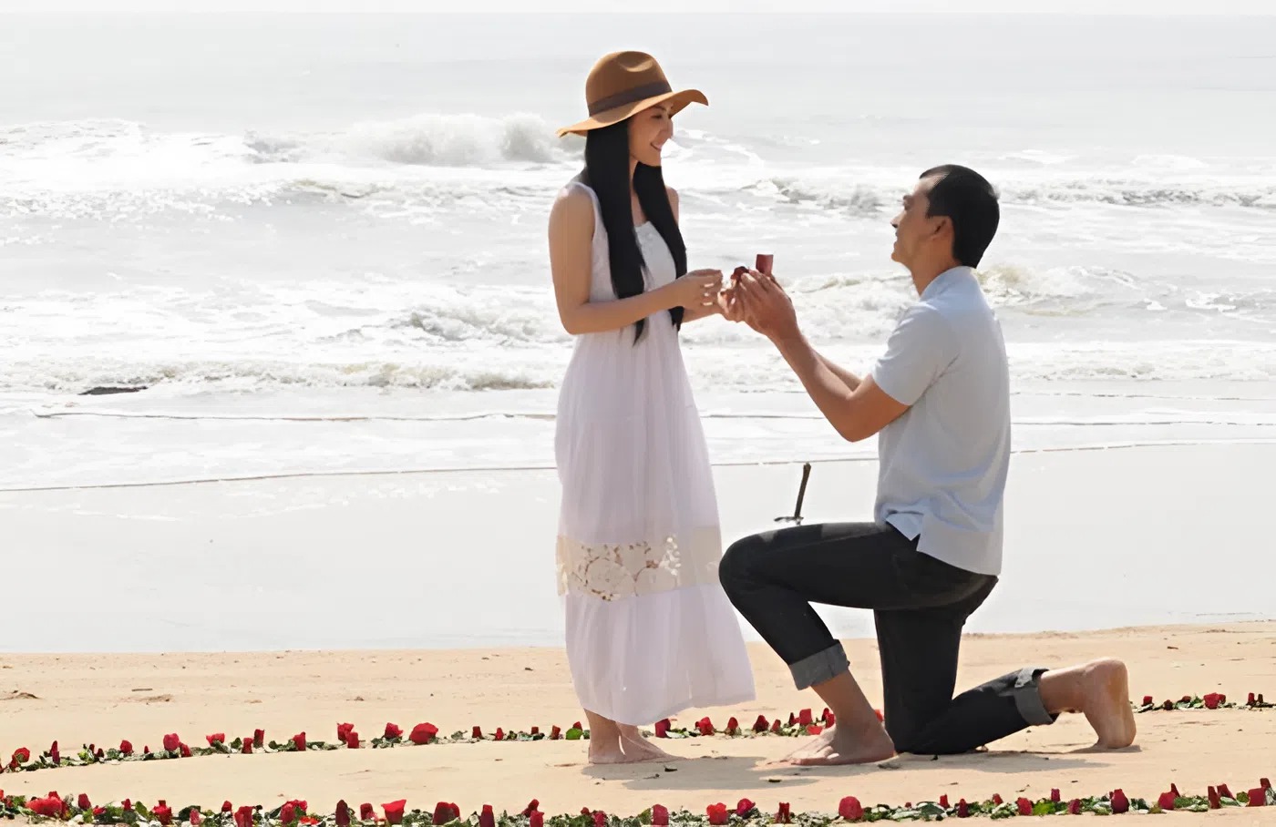 NHẪN CẦU HÔN PLATINUM: NÂNG TẦM KHOẢNH KHẮC LÃNG MẠN TẠI SKYMOND LUXURY