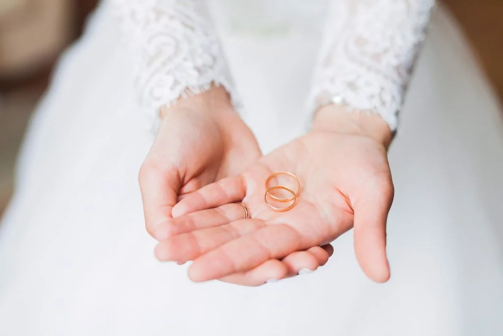 GỢI Ý NHỮNG MẪU NHẪN CƯỚI THIẾT KẾ HỢP MỌI TÚI TIỀN