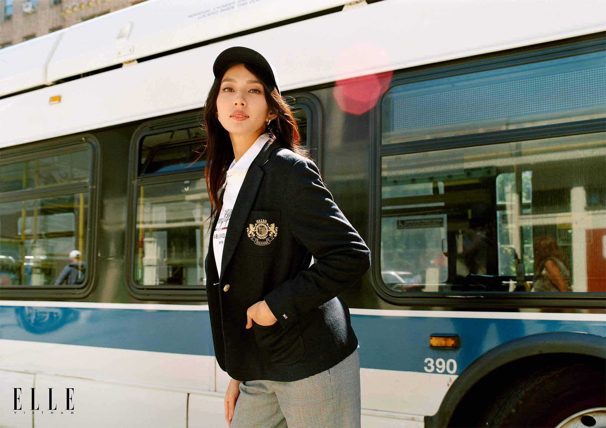 Nguyễn Thúc Thùy Tiên: “Cứ tin vào mình và ngẩng cao đầu bước đi”