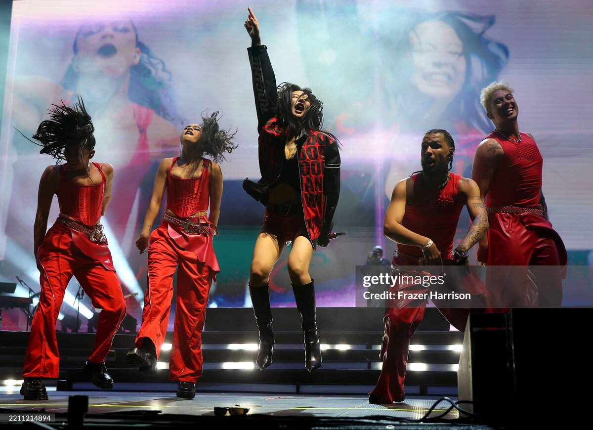 áo khoác coachella