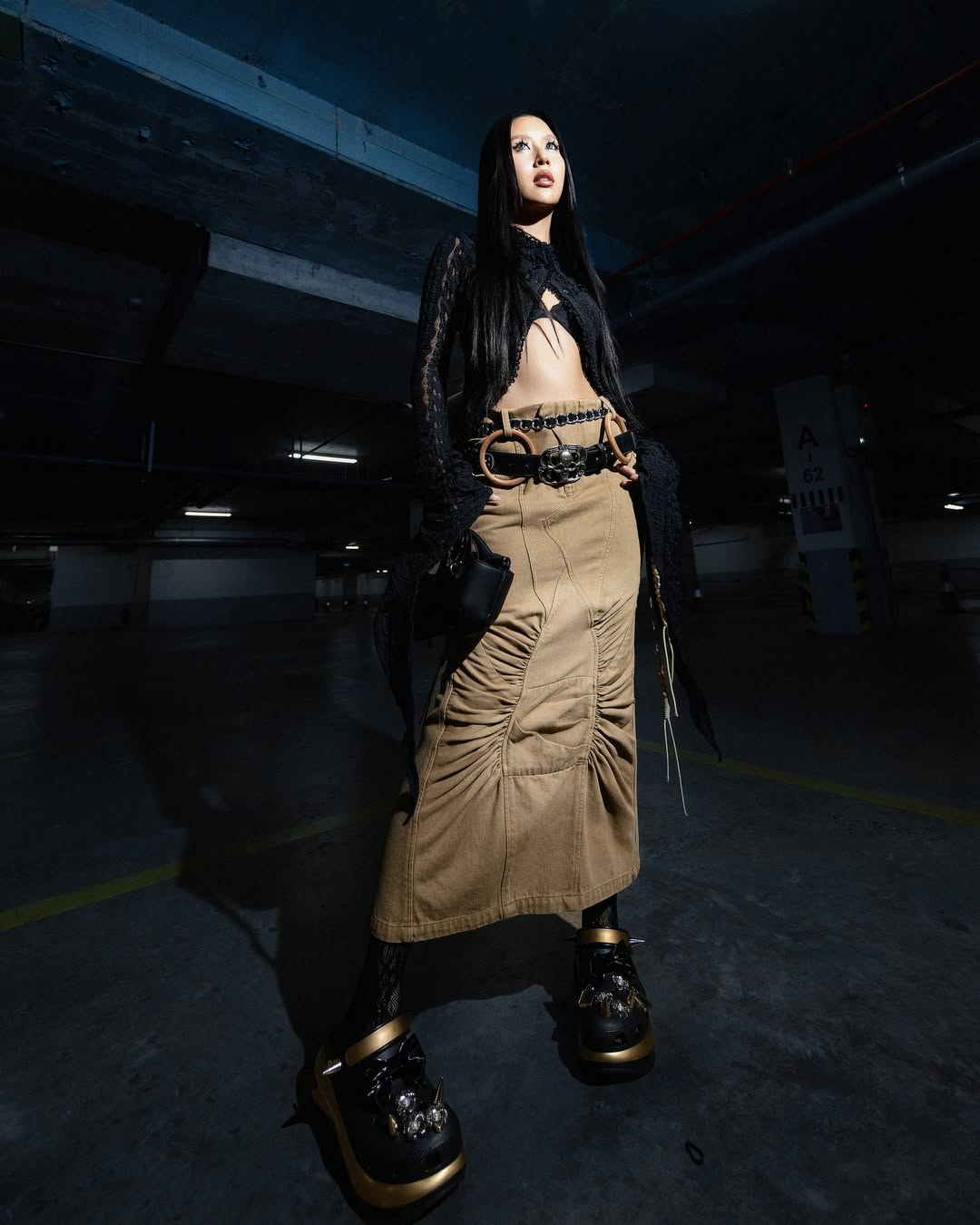 Quỳnh Anh Shyn màu be