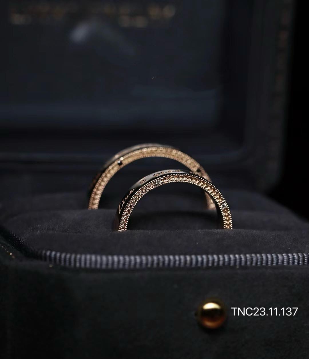 Những lợi ích bạn chưa biết khi đặt nhẫn cưới sớm