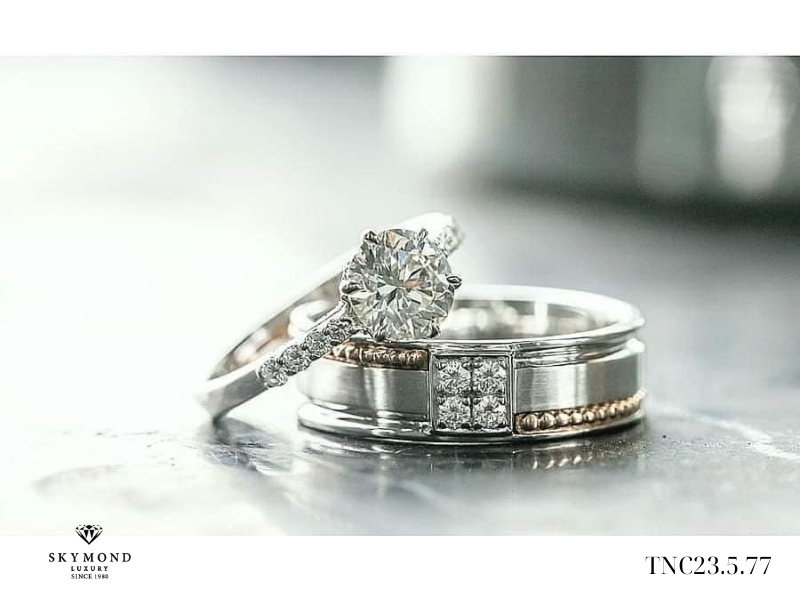 SO SÁNH NHẪN CƯỚI BẠCH KIM VÀ VÀNG TRẮNG